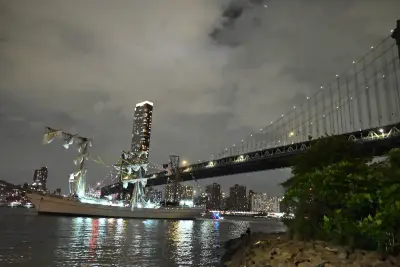 19 injured after tall ship strikes Brooklyn Bridge — 4 in 'serious condition,' mayor says