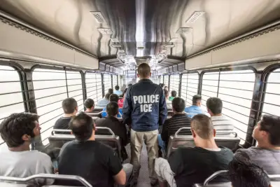 PODCAST: ¿Por qué se está transfiriendo con más frecuencia a inmigrantes entre centros de detención que antes?